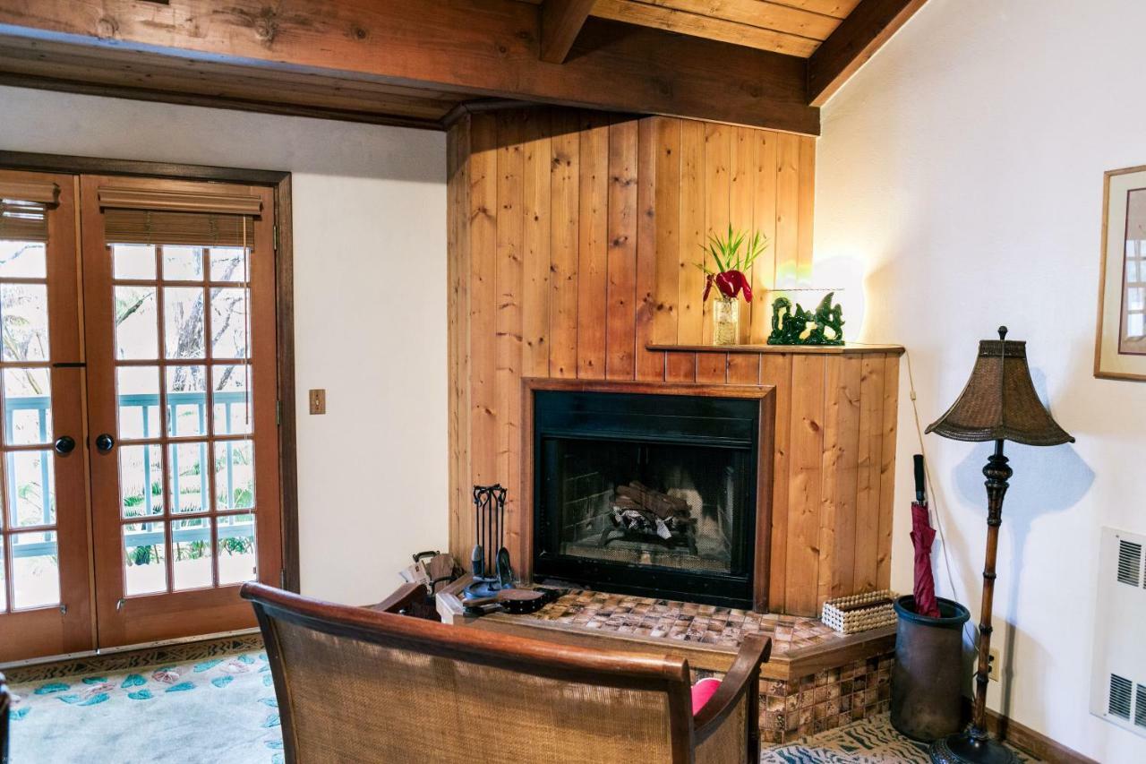 Kilauea Lodge And Restaurant โวลคาโน ภายนอก รูปภาพ