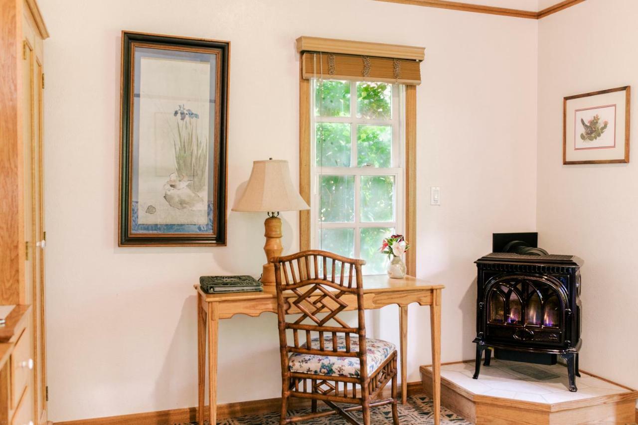 Kilauea Lodge And Restaurant โวลคาโน ภายนอก รูปภาพ